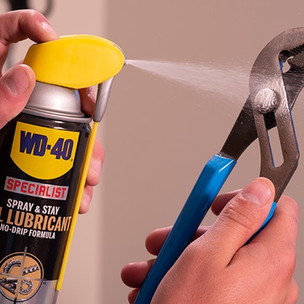 WD-40 Specialist Spray & Stay Gel Lubricant No-Drip Formula #30... WD-40 Specialist Spray & Stay Gel Lubricant No-Drip Formula #30...